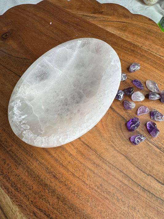 Oval Selenite Bowl (10cm)